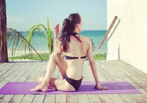 Điều trị và chữa thoát vị đĩa đệm bằng Yoga tư thế vặn mình